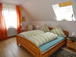 Schlafzimmer 2